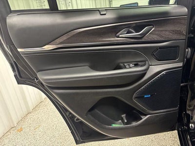 2022 Jeep Grand Cherokee Overland