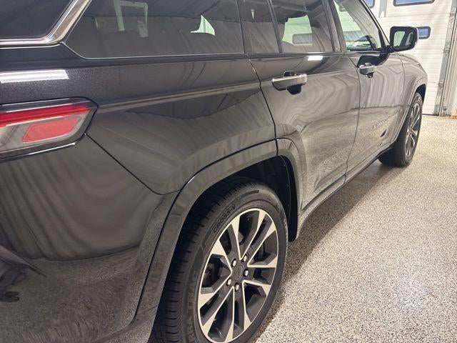 2022 Jeep Grand Cherokee Overland