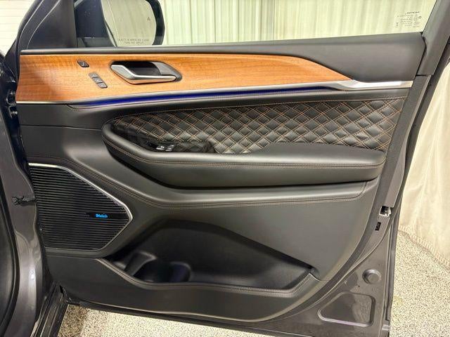 2024 Jeep Grand Cherokee L Summit