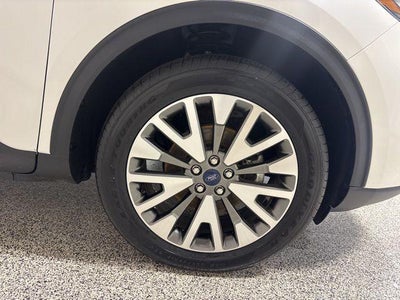 2022 Ford Escape Titanium