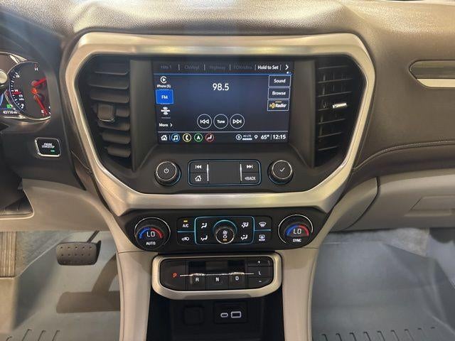 2021 GMC Acadia SLT