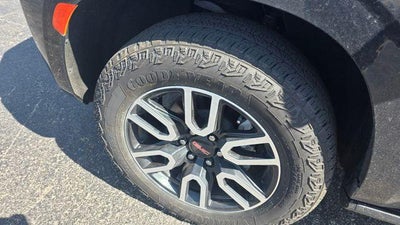 2023 GMC Yukon AT4