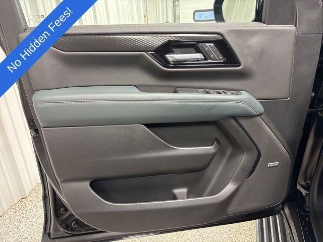 2025 GMC Yukon XL AT4