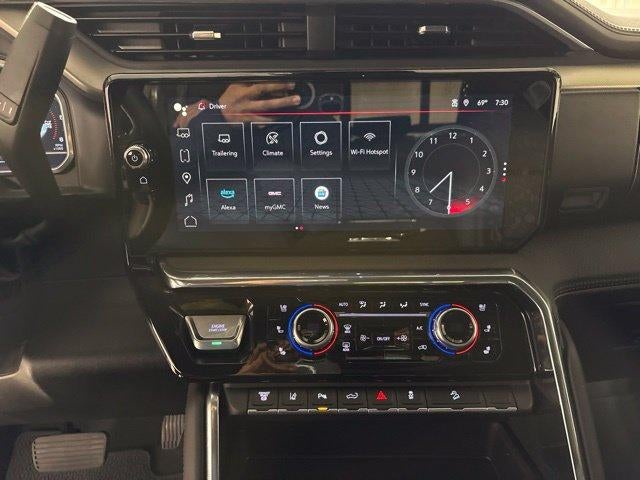 2025 GMC Sierra 2500 HD Denali