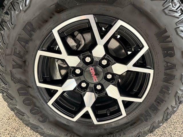 2024 GMC Canyon 4WD AT4X