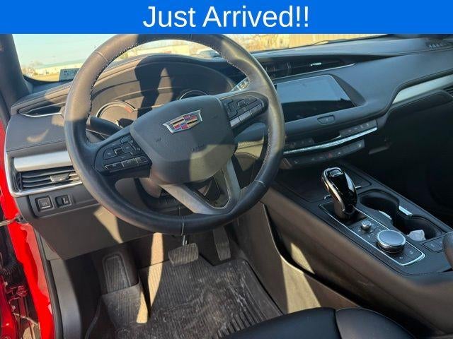 2022 Cadillac XT4 FWD Premium Luxury