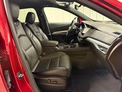 2022 Cadillac XT4 FWD Premium Luxury