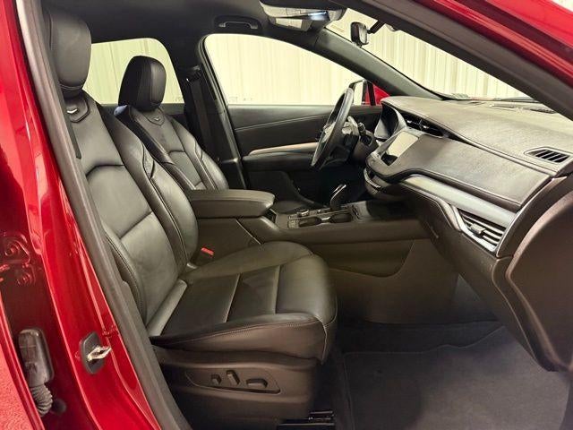 2022 Cadillac XT4 FWD Premium Luxury