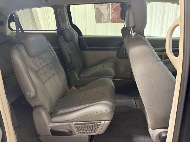 2010 Chrysler Town & Country LX