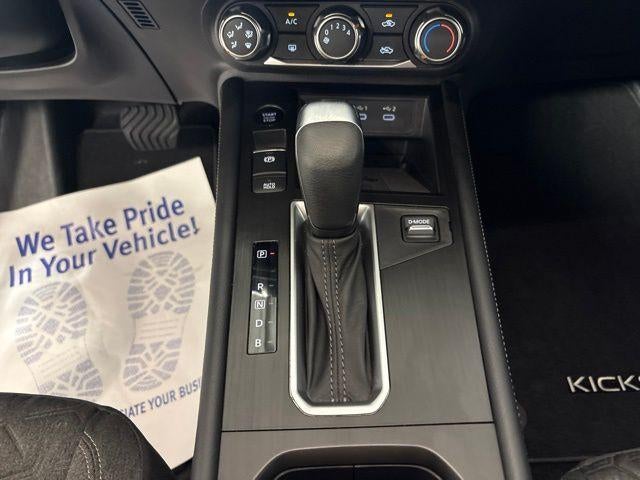 2025 Nissan Kicks SV