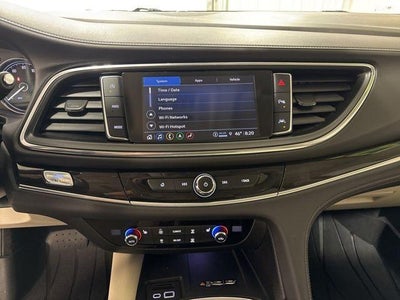 2022 Buick Enclave Essence