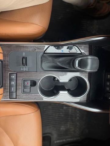 2021 Toyota Highlander Hybrid Platinum