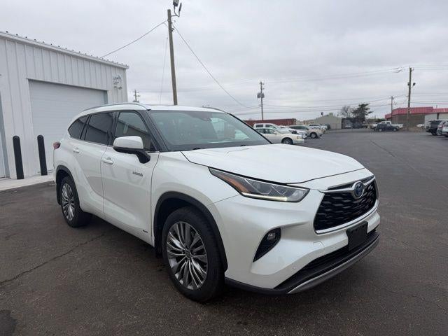 2021 Toyota Highlander Hybrid Platinum