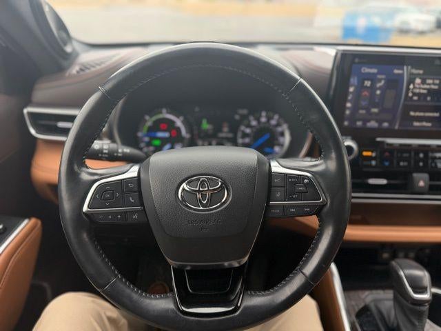 2021 Toyota Highlander Hybrid Platinum