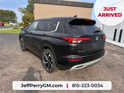 2022 Mitsubishi Outlander SE