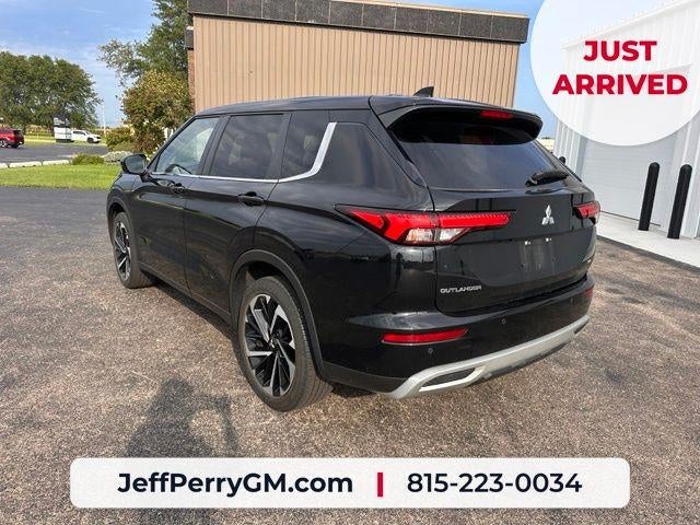2022 Mitsubishi Outlander SE