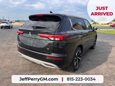 2022 Mitsubishi Outlander SE