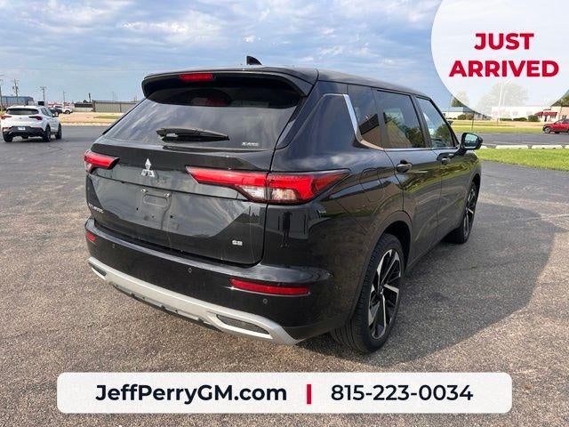 2022 Mitsubishi Outlander SE